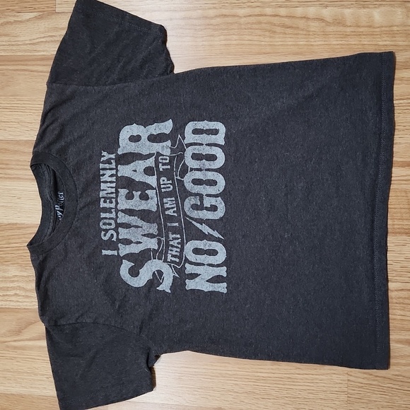 4 Boys Graphic Short Sleeve T-Shirts Set - Black, Blue, Gray Size Medium - Picture 8 of 9